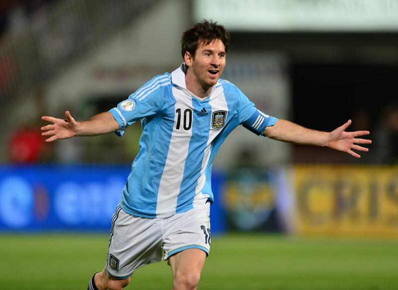154244233Messi