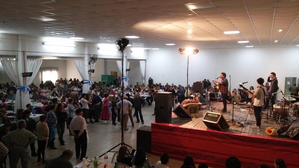 Peña tronco pozo