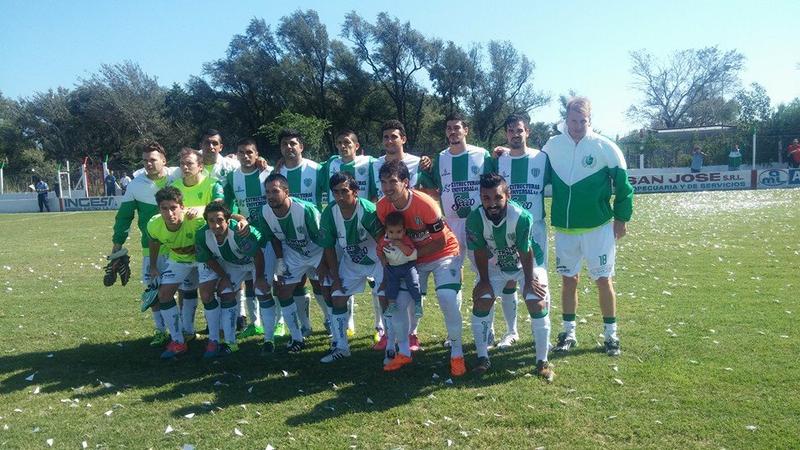 Deportivo Colón formando en Río Cuarto
