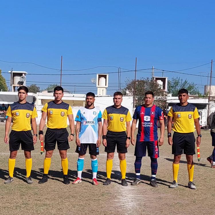 385888958_821663403297304_7714806632858346317_n