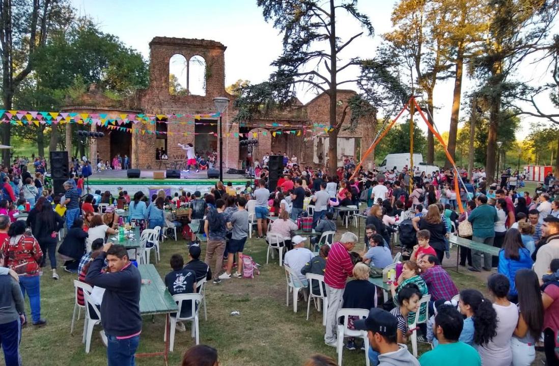 APORTE-SOLIDARIO-PARA-UNA-MIRADA-DIFERENTE-parque-guyon-7-1100x825