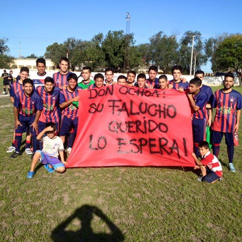 Formacion falucho con bandera de ochoa