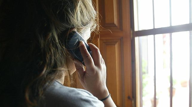 telefono_mujer--644x362