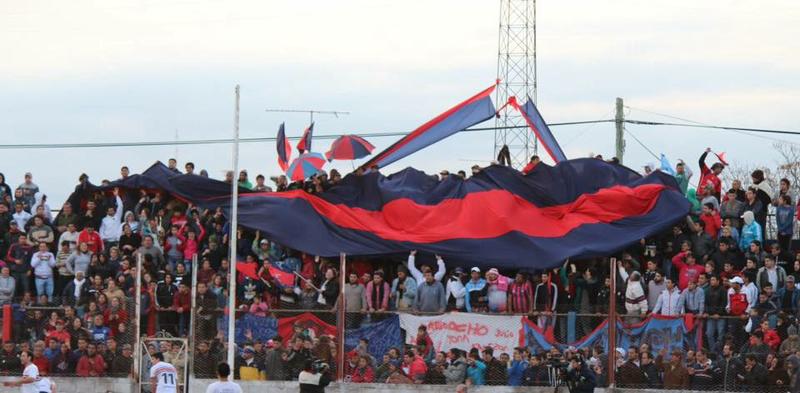 hinchada de falucho