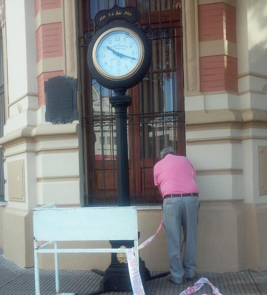 dardo foto reloj