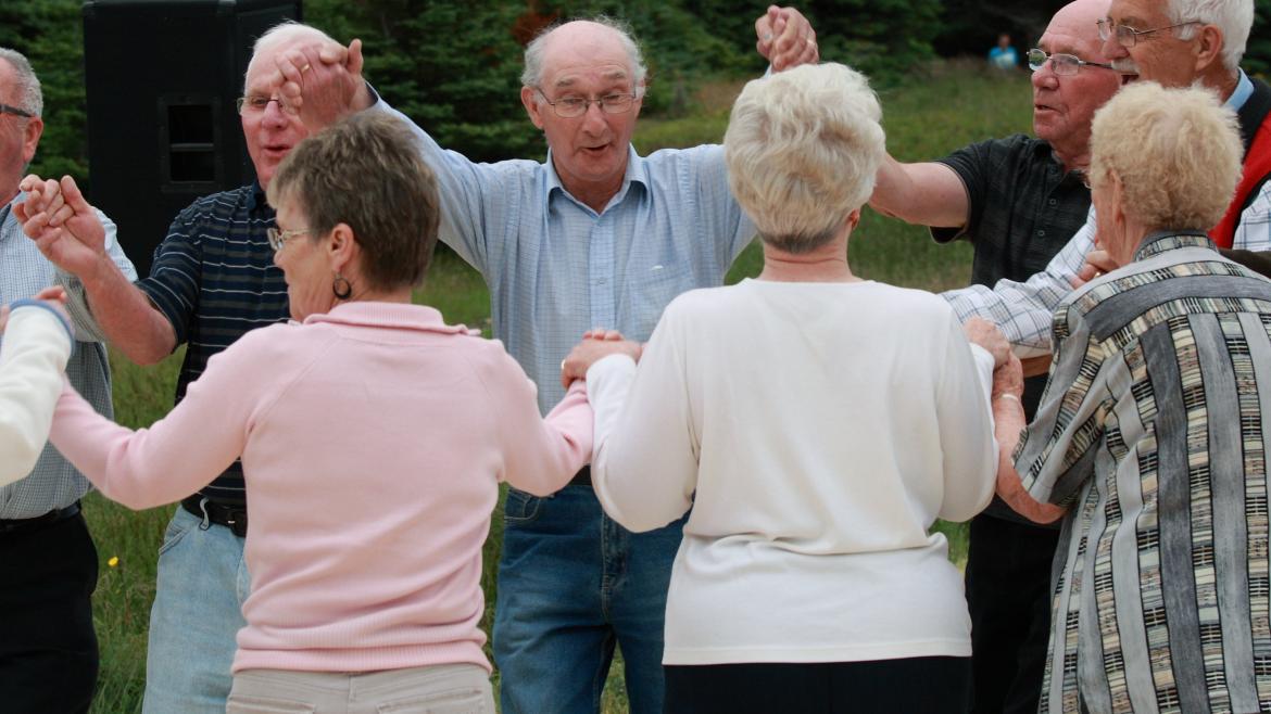 grupo_bailando-imagen