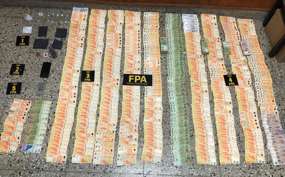 22be8e41-d9e0-4729-b5c5-bccca2b63fe2