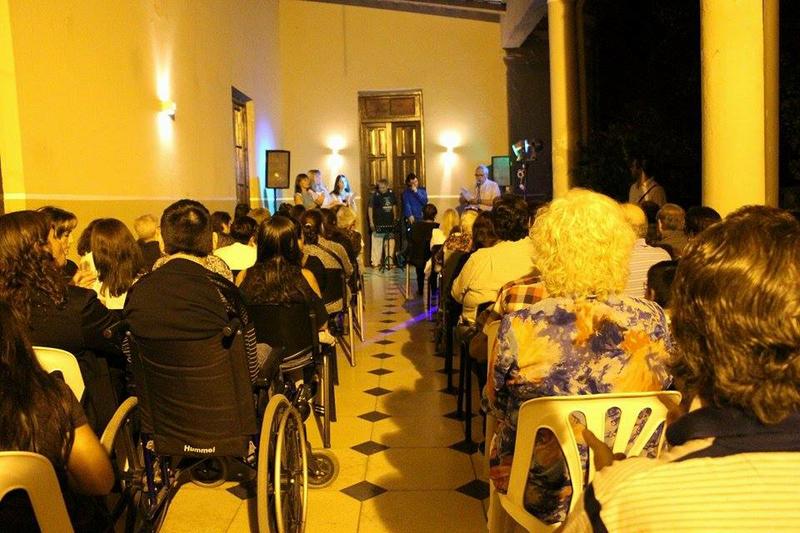 MUJERES DISTINGUIDAS